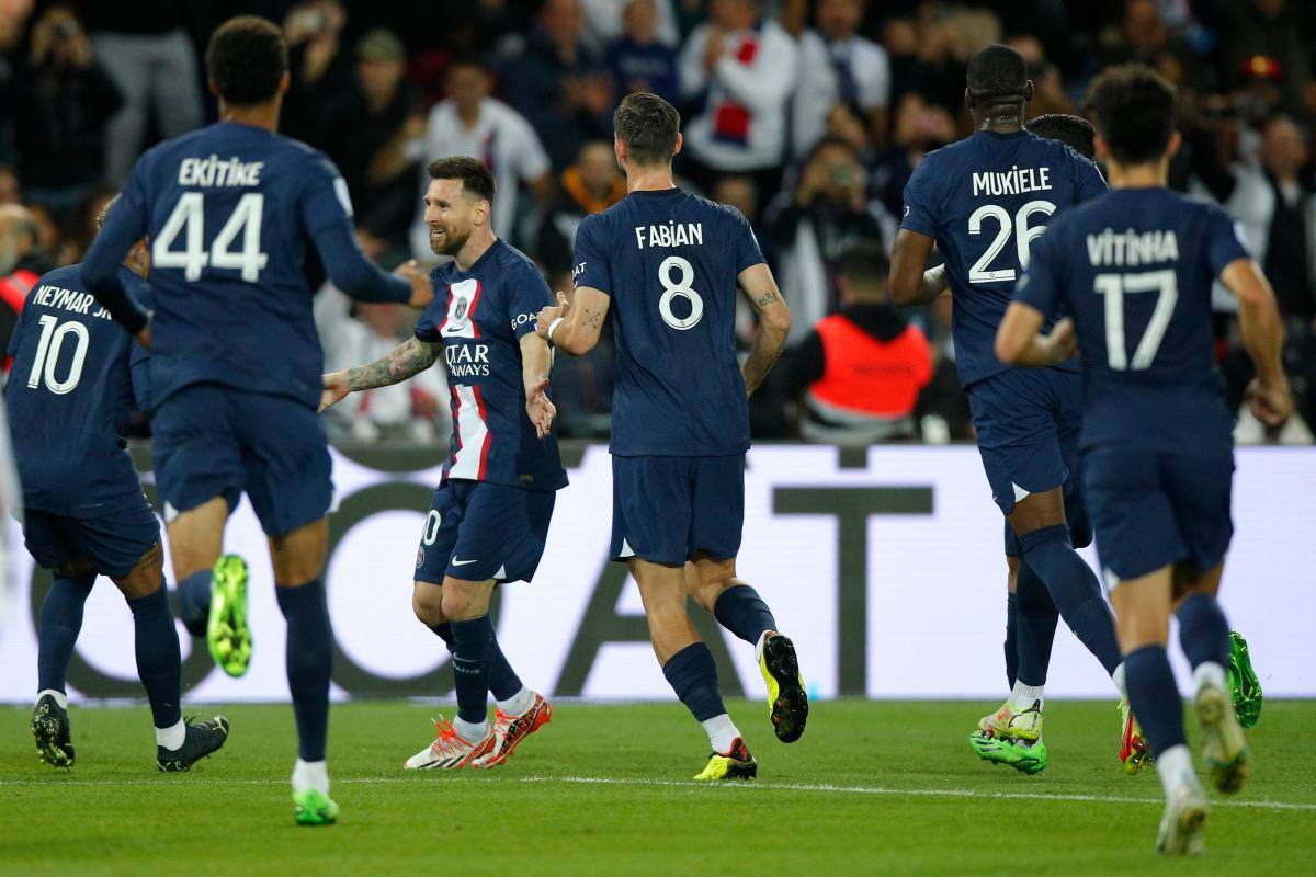 Messi y Mbappé le dan los 3 puntos al PSG