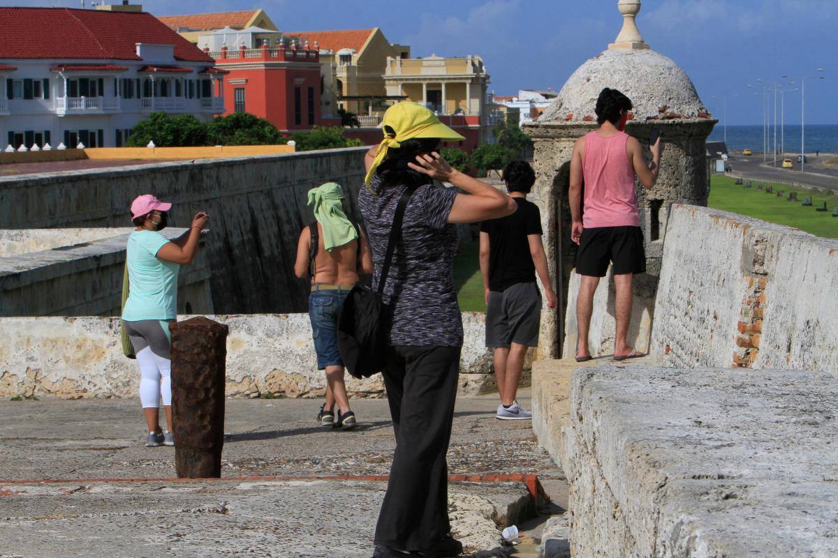 Ante llegada masiva de visitantes, autoridades llaman al autocuidado
