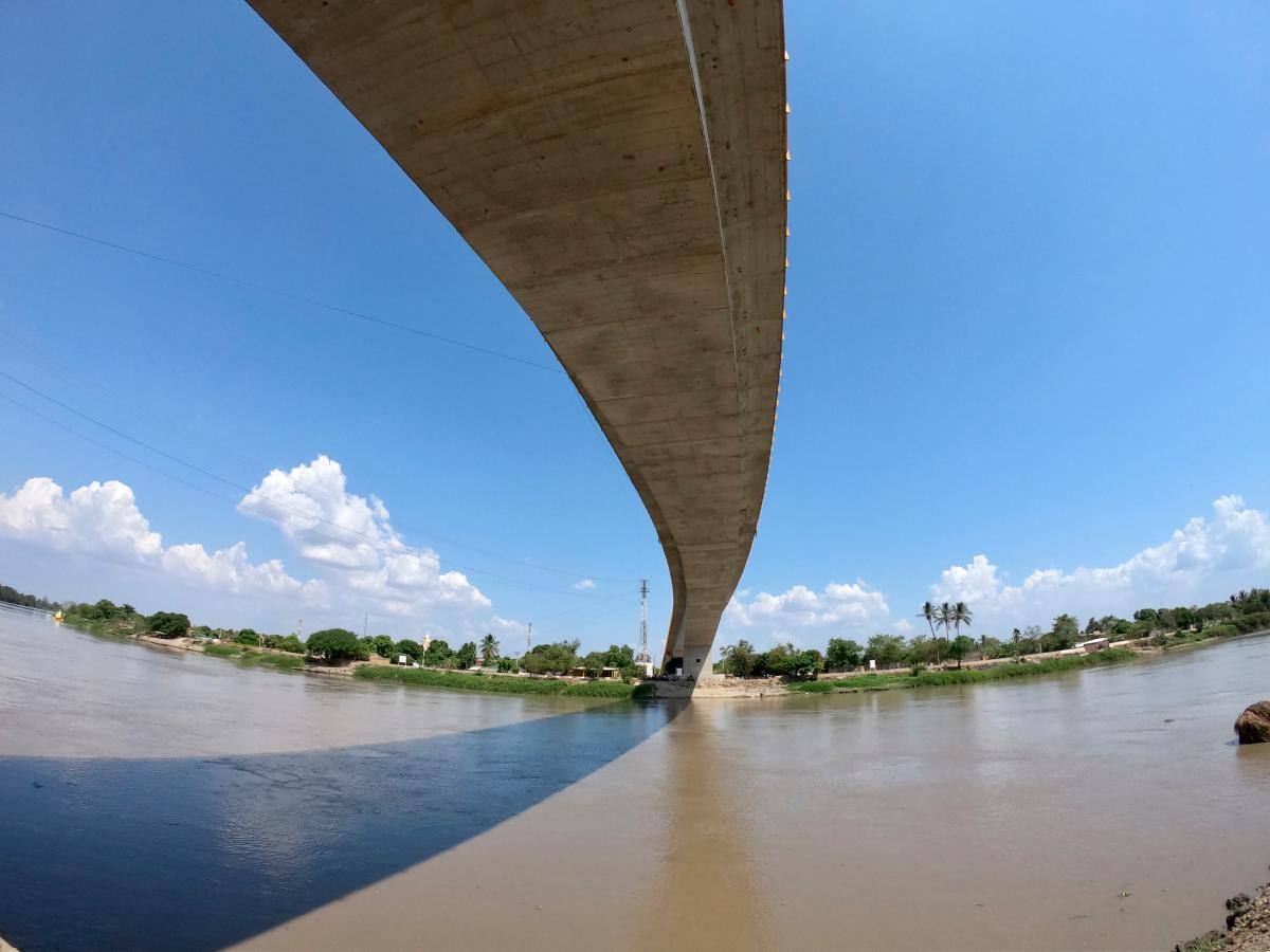 Bongueros, mototaxista, productores de alimentos y demás trabajadores informales, que laboraban el canal del Dique, se beneficiarán con la construcción del nuevo puente Catalino Parra.