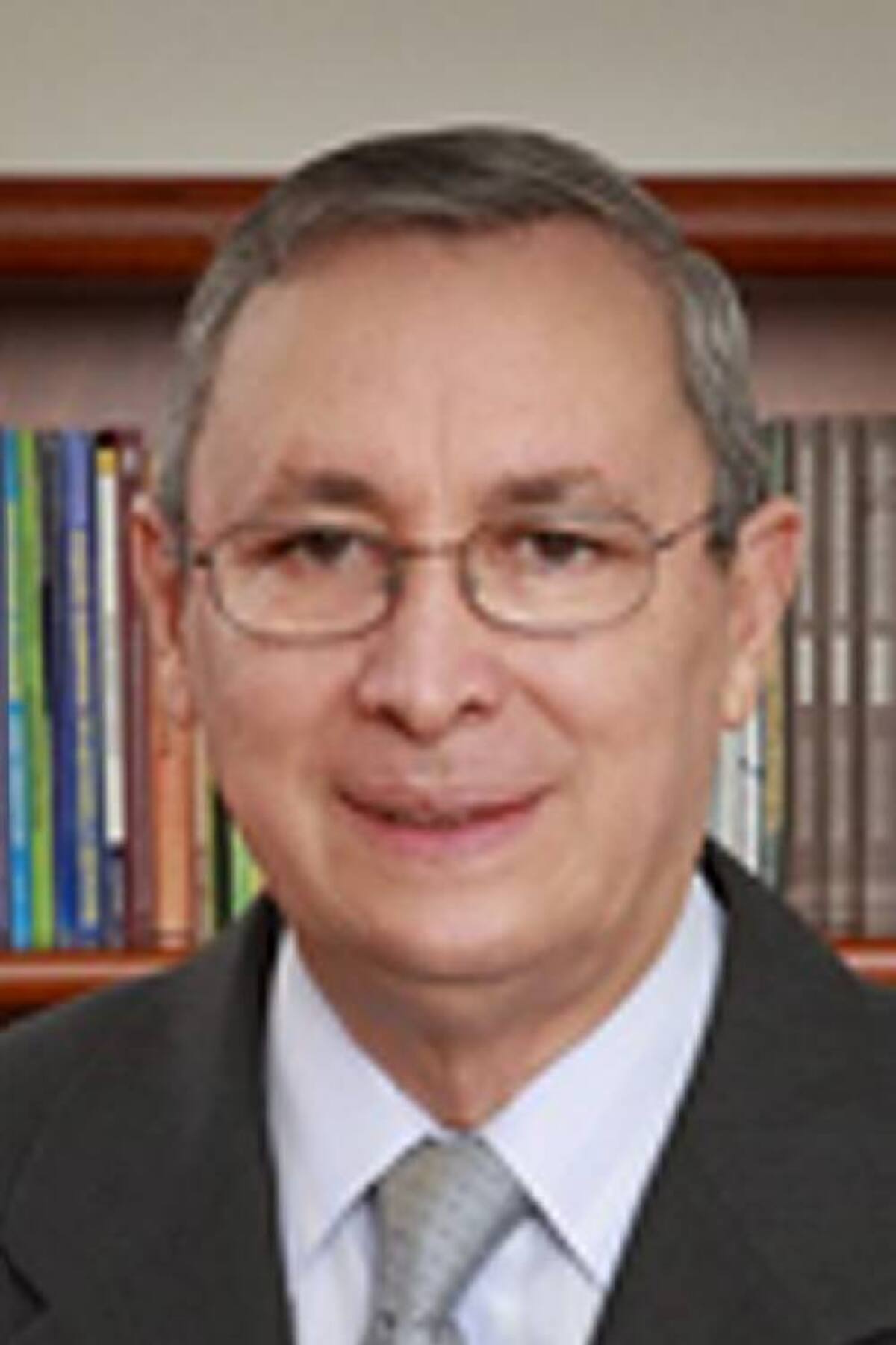 Claudio Osorio Lentino, rector de la Fundación Universitaria Tecnológico Comfenalco.