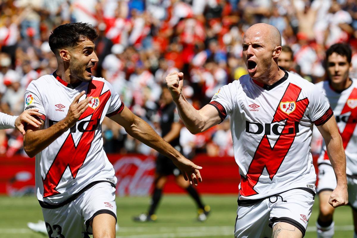 Rayo Vallecano pone fin a nueve meses de sequía liguera en Vallecas