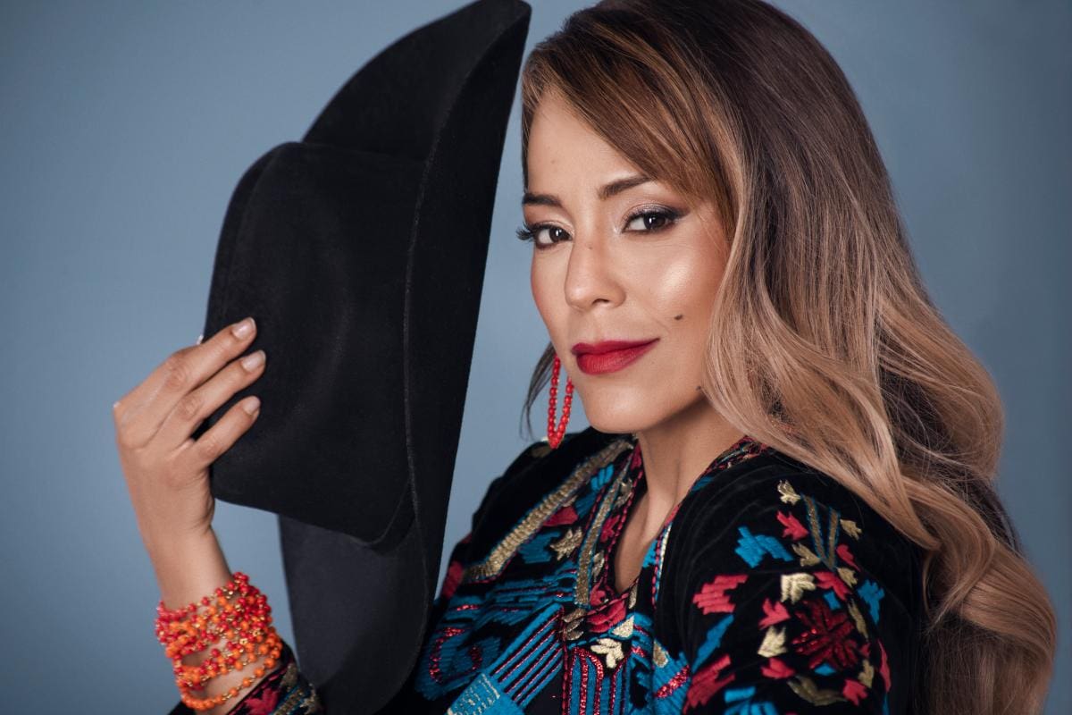 “Tenía que sintonizarme con mi identidad”: Adriana Bottina