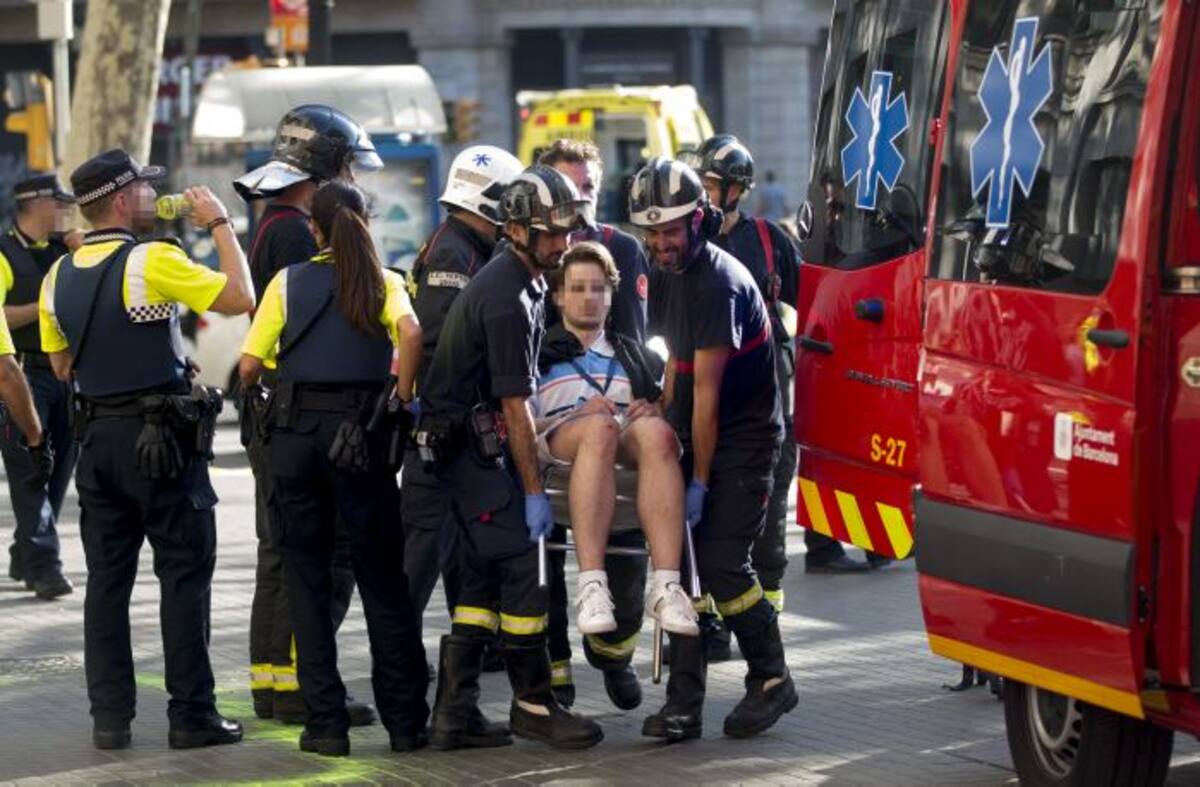 De los 65 que se encuentran hospitalizados, 17 están en estado crítico, 25 están graves, 7 menos graves y 12 son leves. EFE