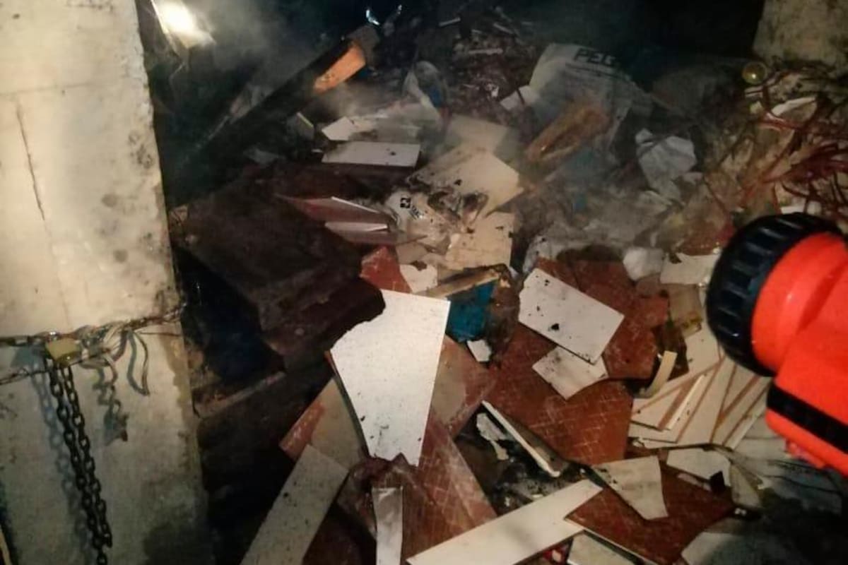 Controlan incendio en un edificio de los Quiroz