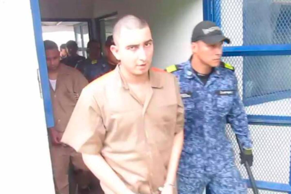 Video: Trasladan de cárcel a alias ‘Cofla’, quien amenazaba con plan pistola