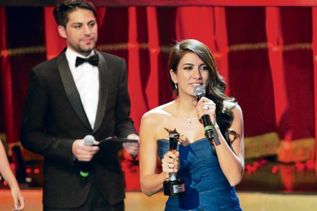Andrea Serna obtuvo el premio a mejor Presentadora de entretenimiento. Colprensa