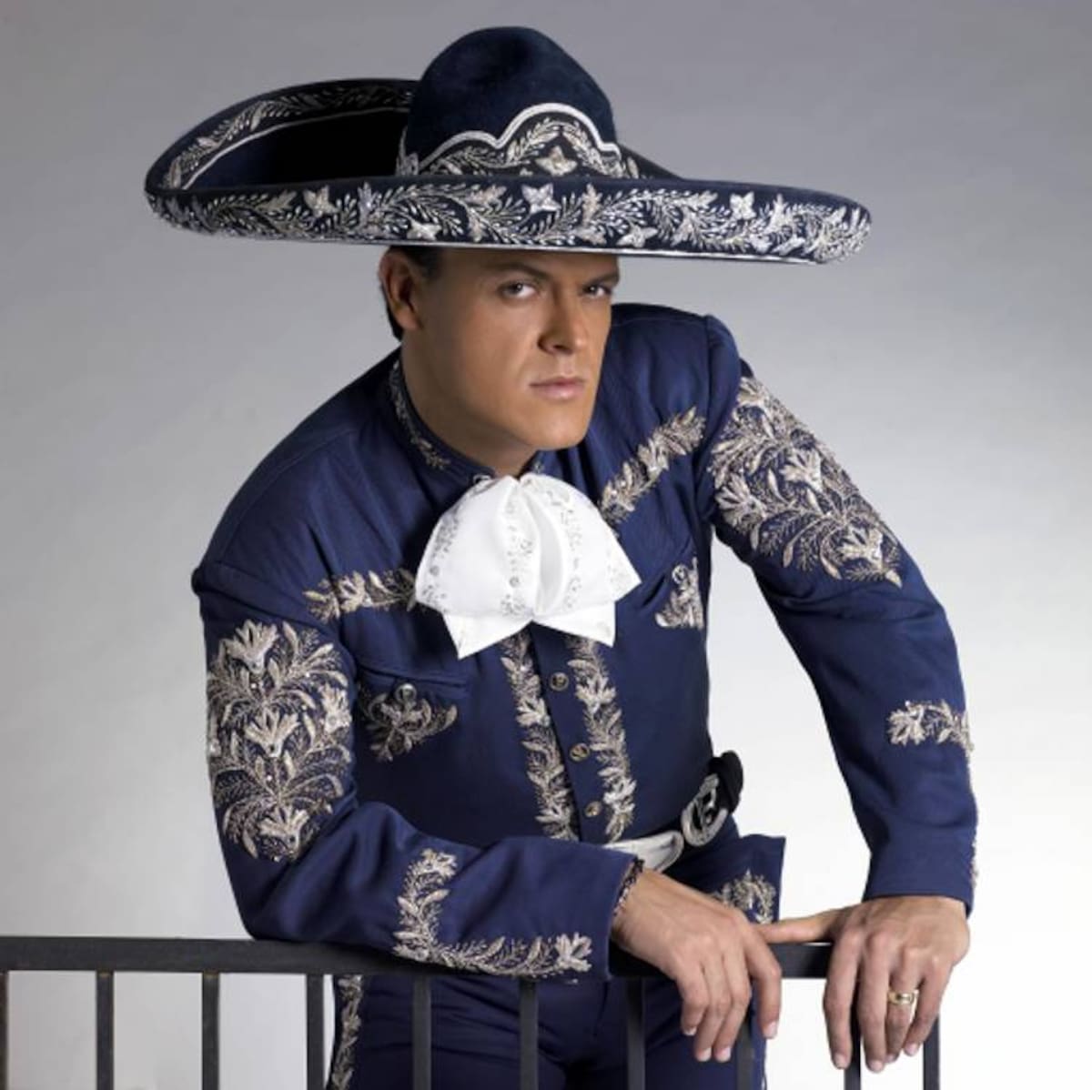 Pedro Fernández.