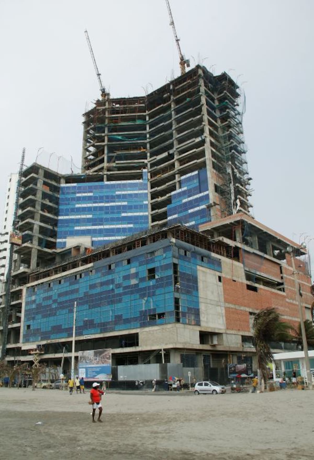 Avance de la construcción del complejo comercial y hotelero NAO Fun + Shopping, en Bocagrande. KAILLINE GIRALDO - EL UNIVERSAL