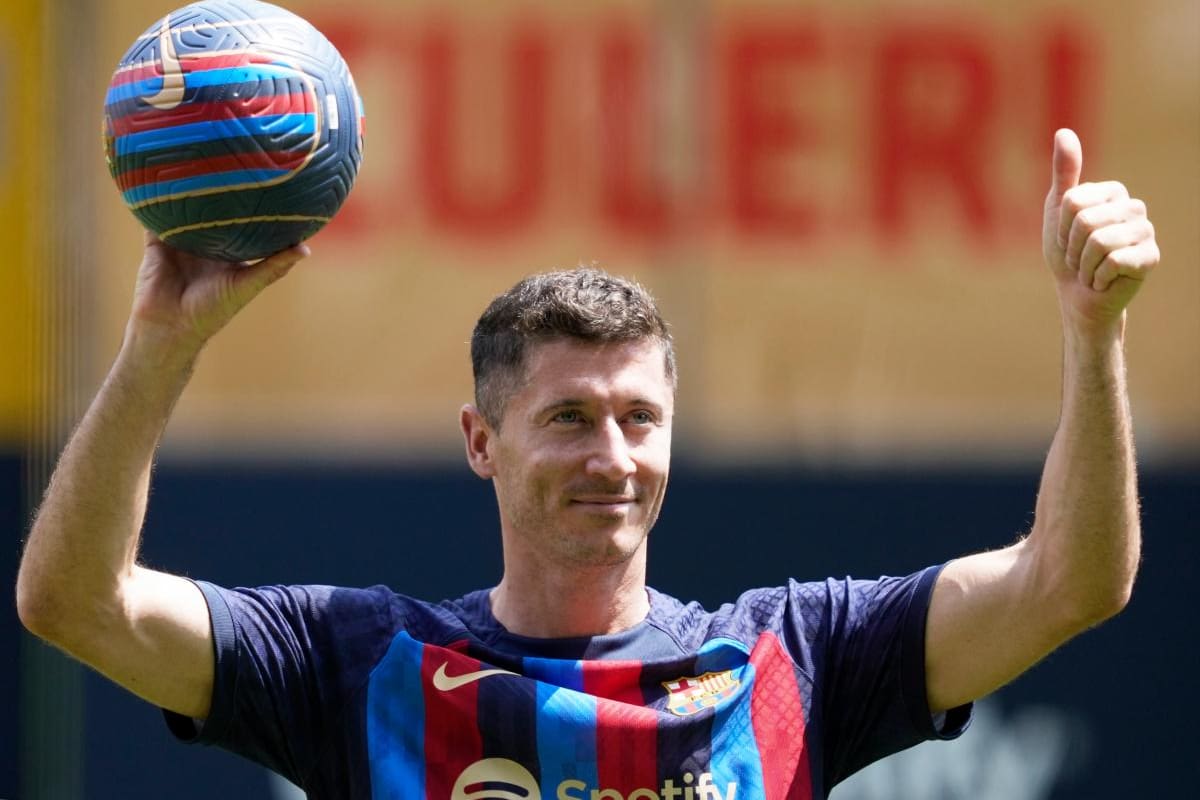 Video: Presentación de Robert Lewandowski rompió récords