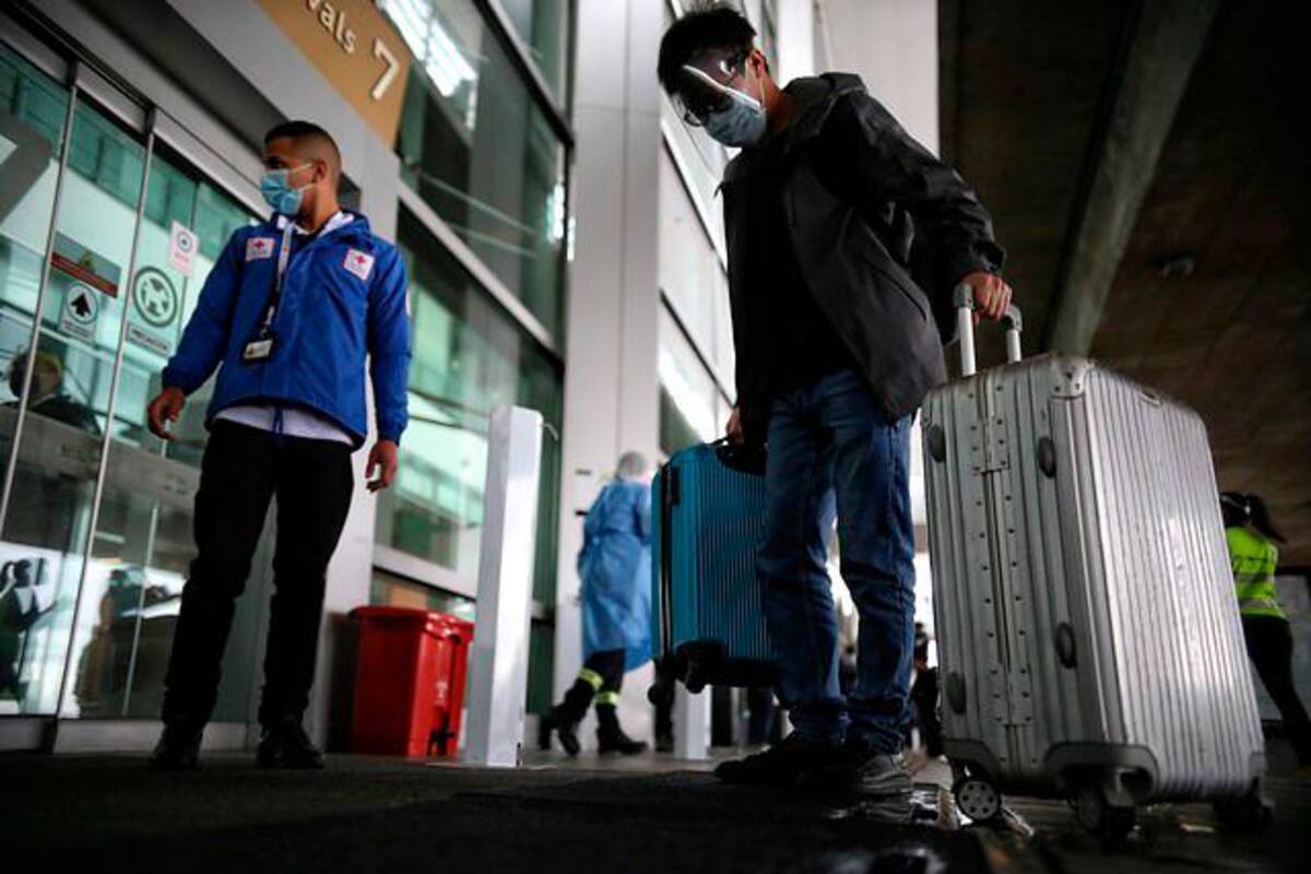 Desde este lunes, Colombia suspende vuelos hacia Reino Unido