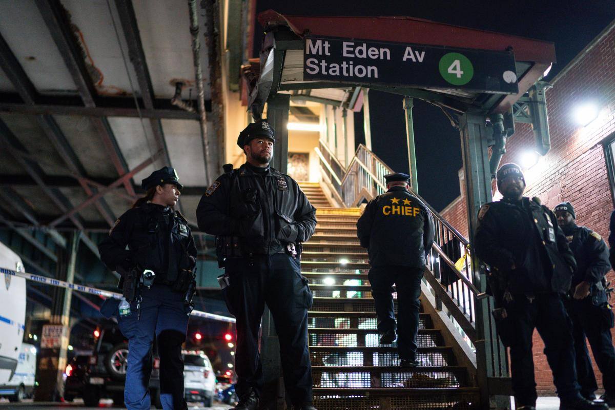 Arrestan a joven de 16 años en relación con tiroteo en metro de Nueva York