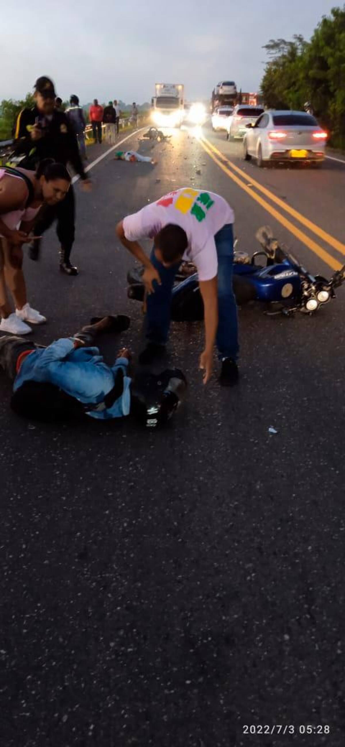 Otro motociclista que no ha sido identificado resultó herido en el mismo accidente.