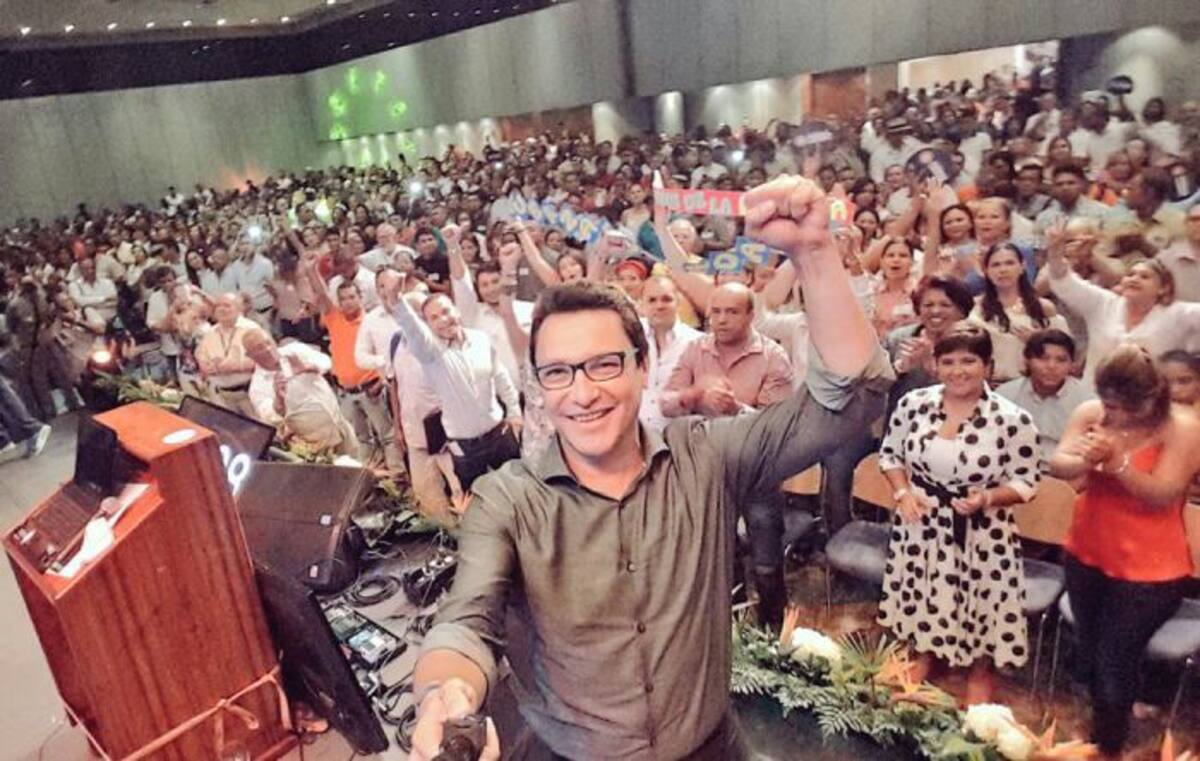 A través de mesas de trabajo y concertación, los ciudadanos aportaron sus ideas en la convención de Fuerza Ciudadana. cORTESÍA