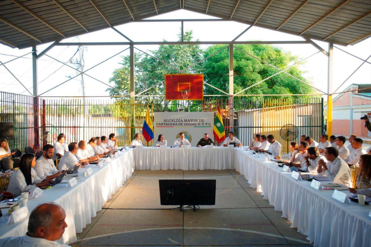 Comunidad de Nelson Mandela manifestó sus necesidades en Consejo de Gobierno