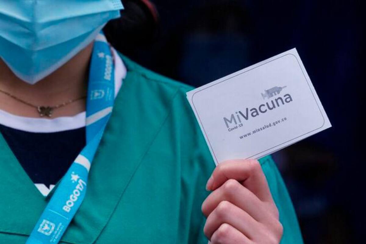 419 municipios no superan el 70% de vacunación COVID: Minsalud