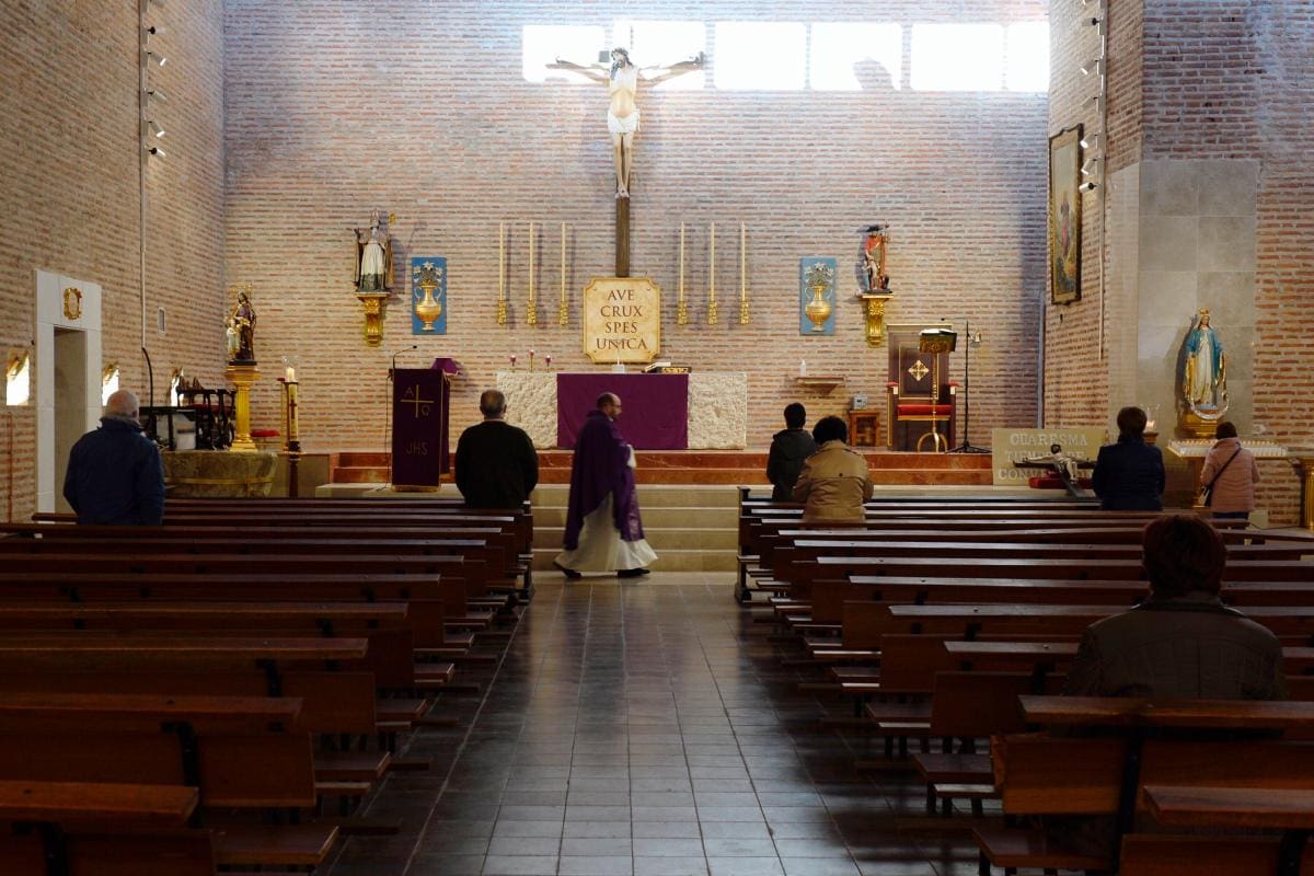Iglesia Católica suspende misas de los domingos por el coronavirus