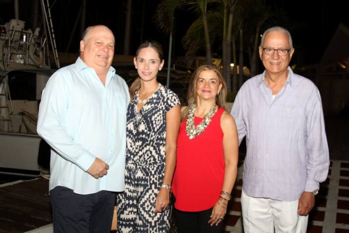 Pedro Camacho, Diana de Camacho, María Teresa Sanint y Juan Quijano. MARUJA PARRA