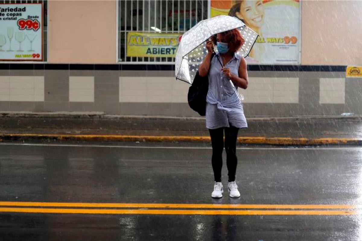 Isaías causa deslaves e inundaciones en Puerto Rico