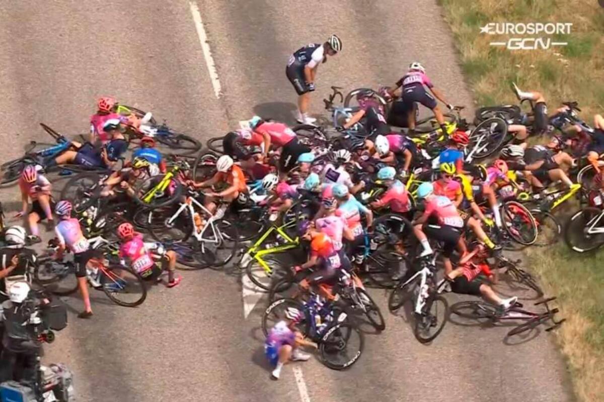 Video: Tremenda caída en la quinta etapa del Tour de Francia Femenino