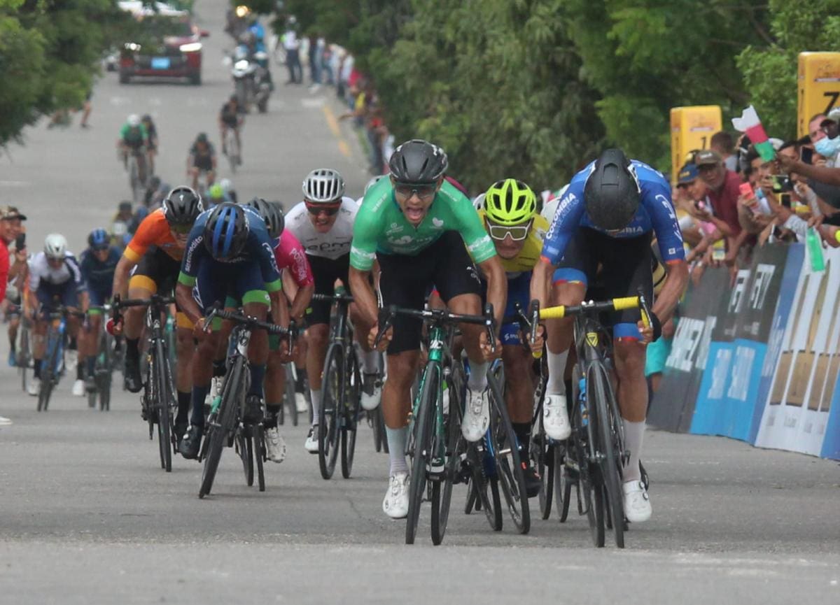El Johan Colón venía lanzado por la victoria y al final fue superado por Nelson Soto.// Manuel Santiago Pérez.