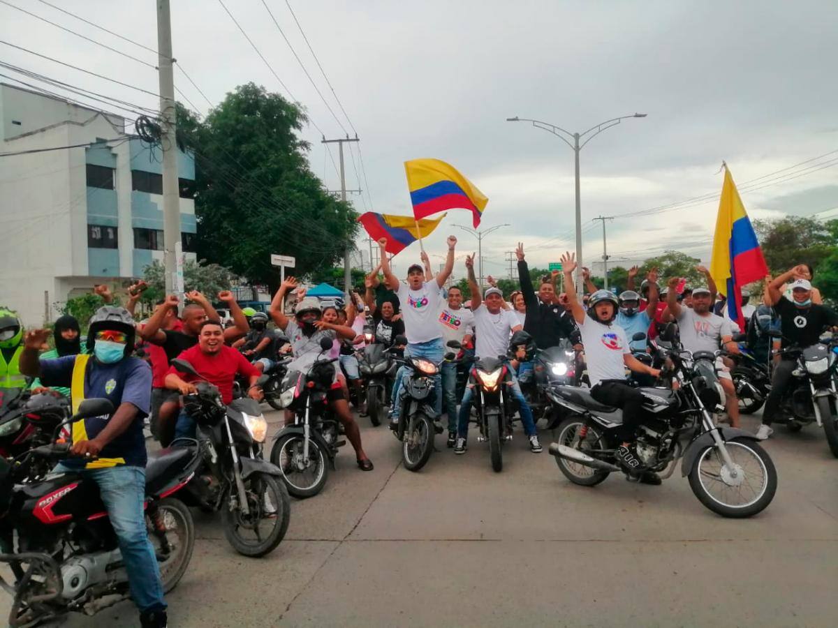 Varios cartageneros salieron a las calles celebrando los resultados de las elecciones, a favor de Gustavo Petro.