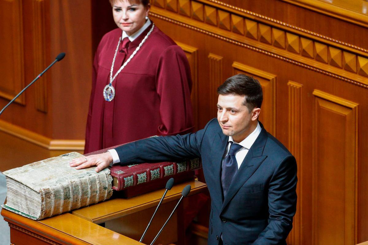 Zelenski: 4 años en el poder y el estandarte de la guerra contra Rusia
