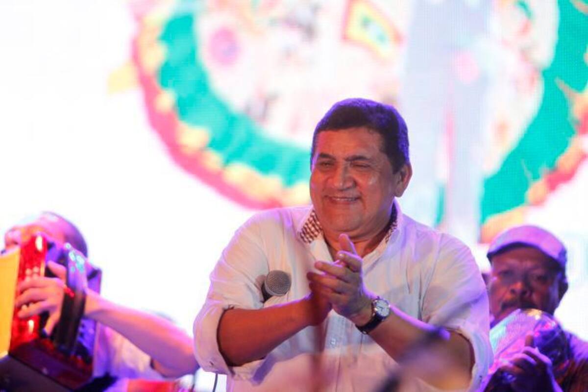 Poncho Zuleta “le volteó la arepa” al uribismo con saludo a Petro