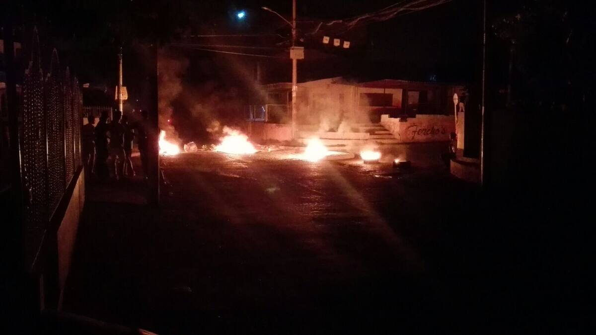 En Los Calamares y Nuevo Bosque hubo quema de llantas y bloqueo de vías. Foto: Ciudadano Reportero