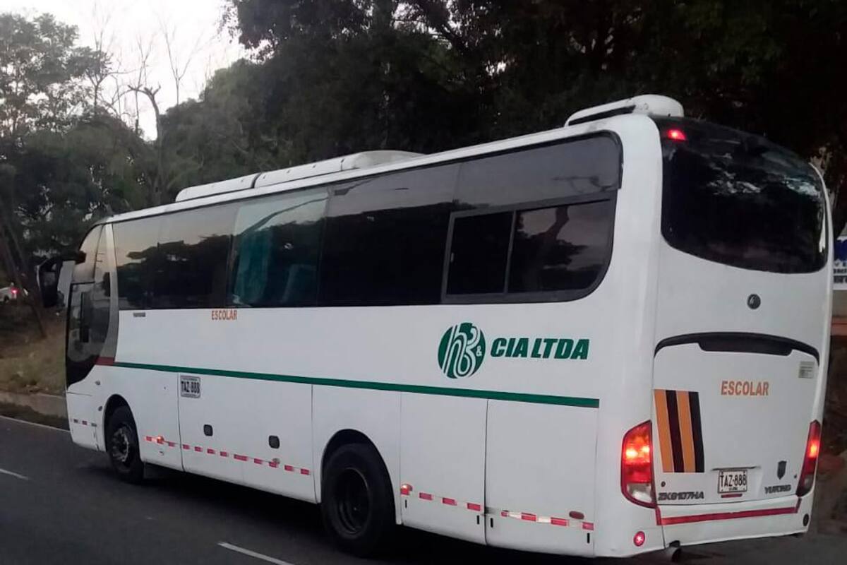Muere ciclista arrollado por un bus en la avenida Crisanto Luque