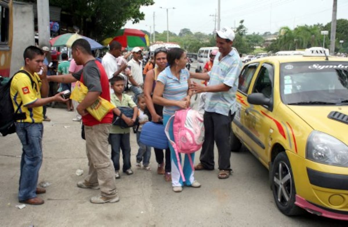 Las empresas de transportes ampliaron las rutas y flota de buses para la operación retorno.
