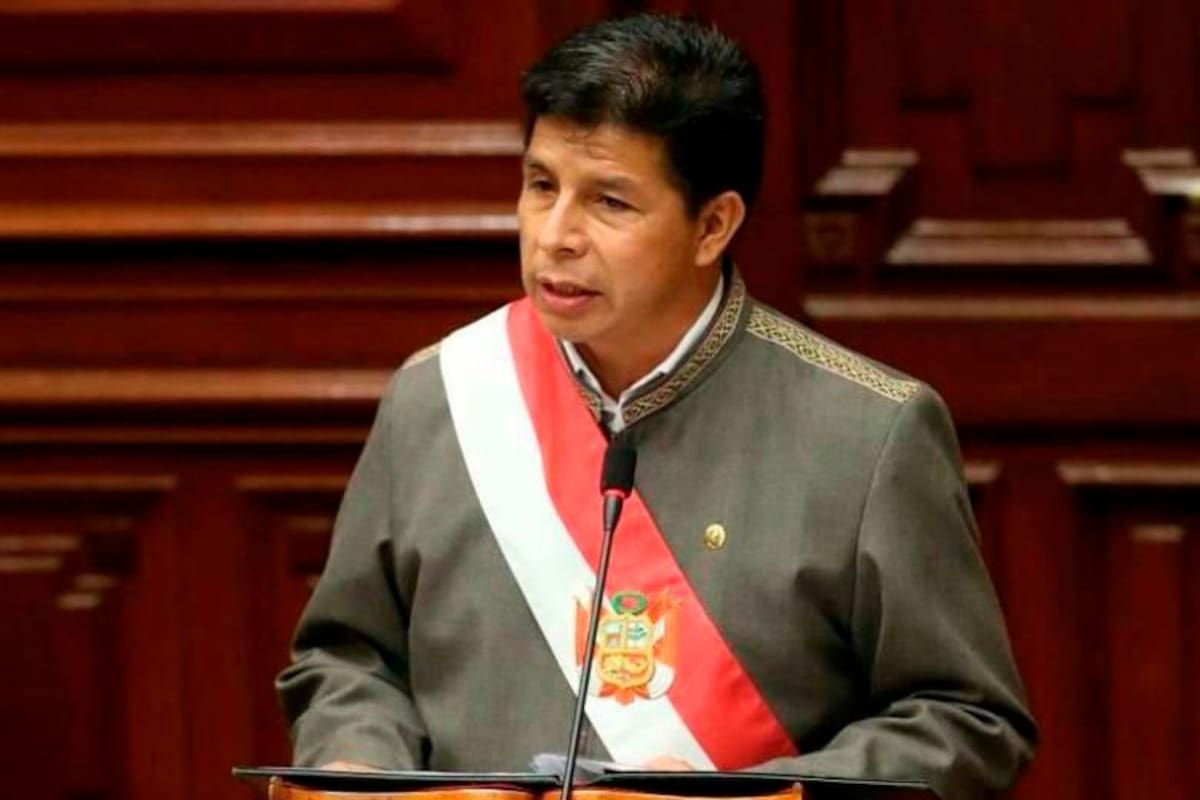 Presidente de Perú niega corrupción tras nueva moción de destitución