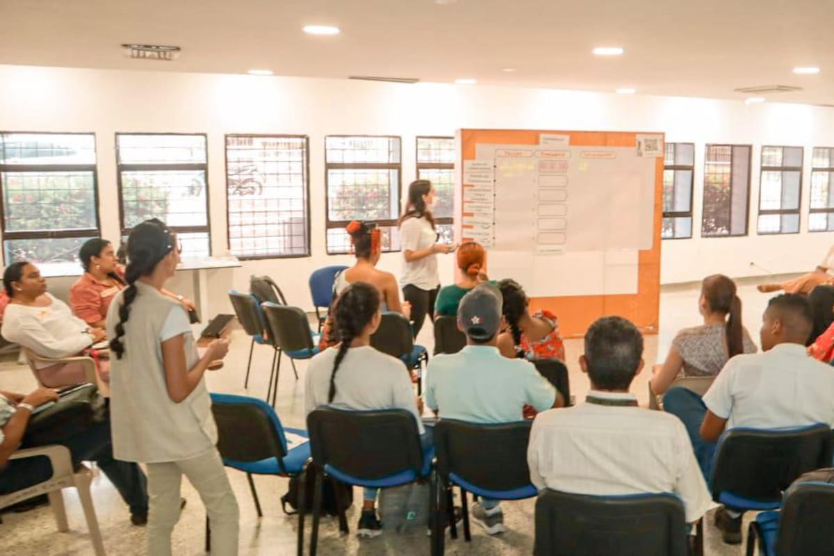 Arrancan mesas para Política Pública de Ciencia en Cartagena