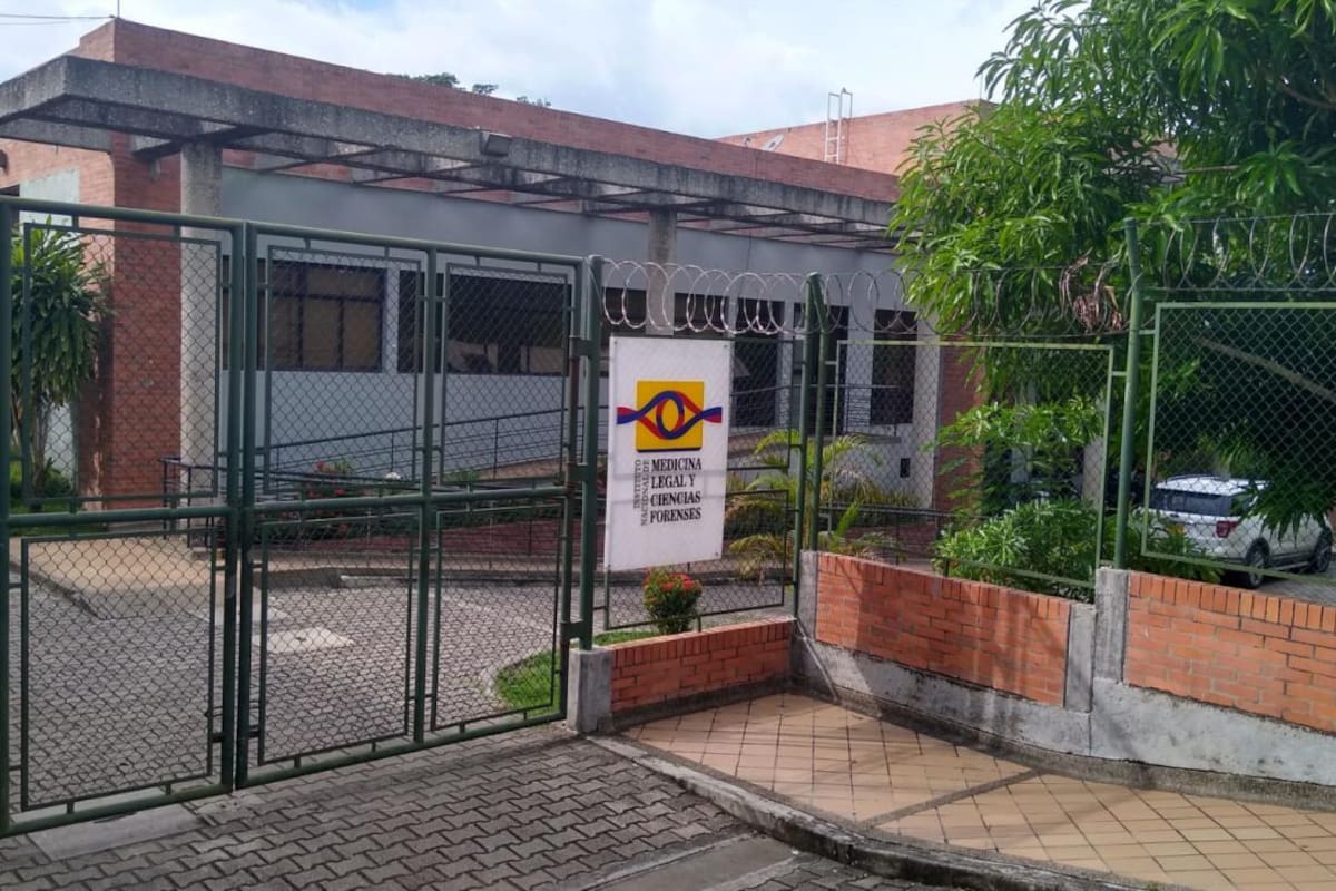 ¡Sin piedad! Sicarios entran a su casa y lo asesinan frente a su familia