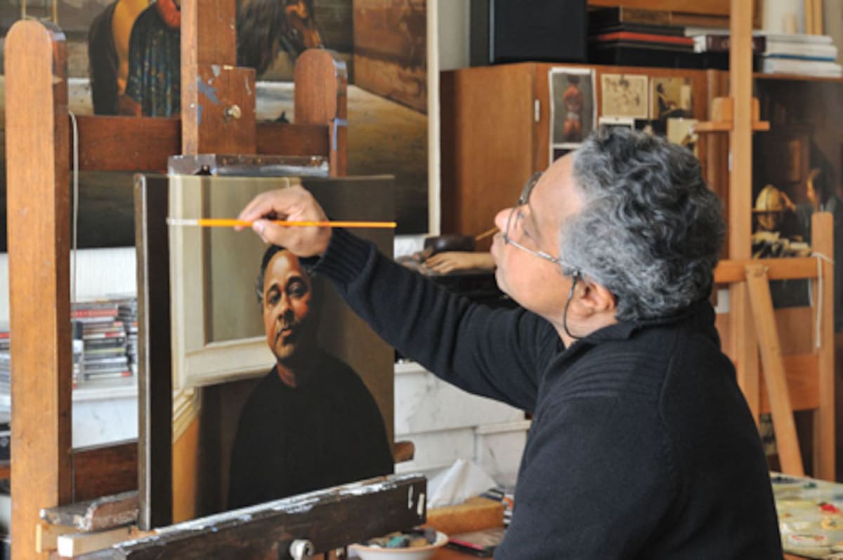 El artista hacxe su propio retrato. Cortesía-página oficial del artista
