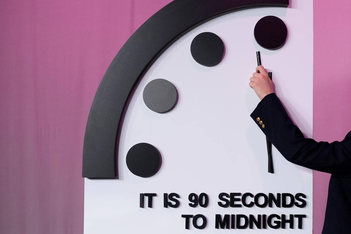 “Reloj del fin del mundo” señala que la humanidad está a 90 segundos de su fin