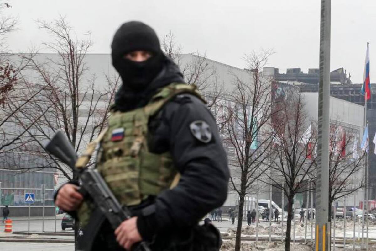 Alarma en Rusia: evacúan a 900 personas de hospital tras aviso de bomba