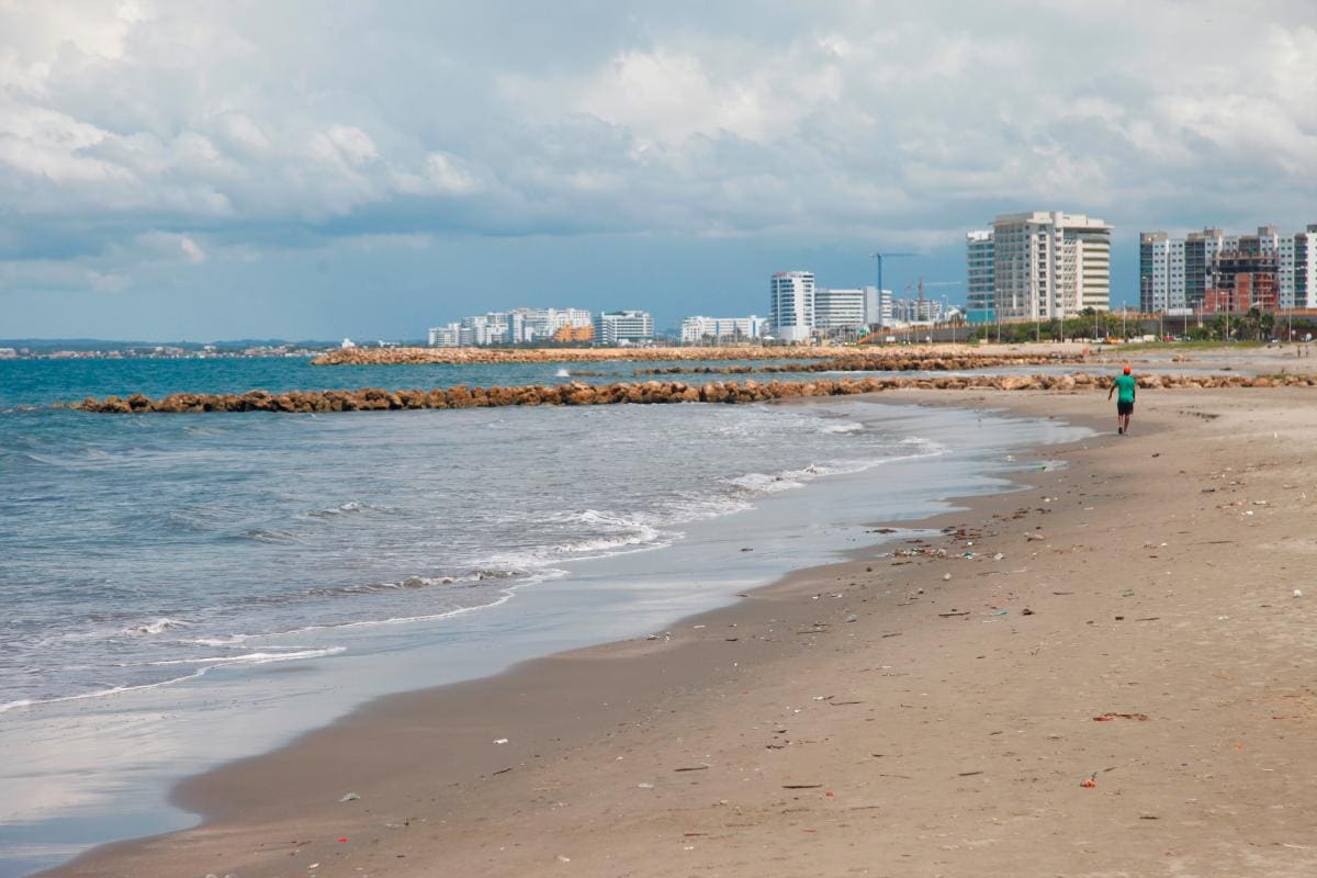 “Esta es la playa de los cartageneros”: carperos de Marbella