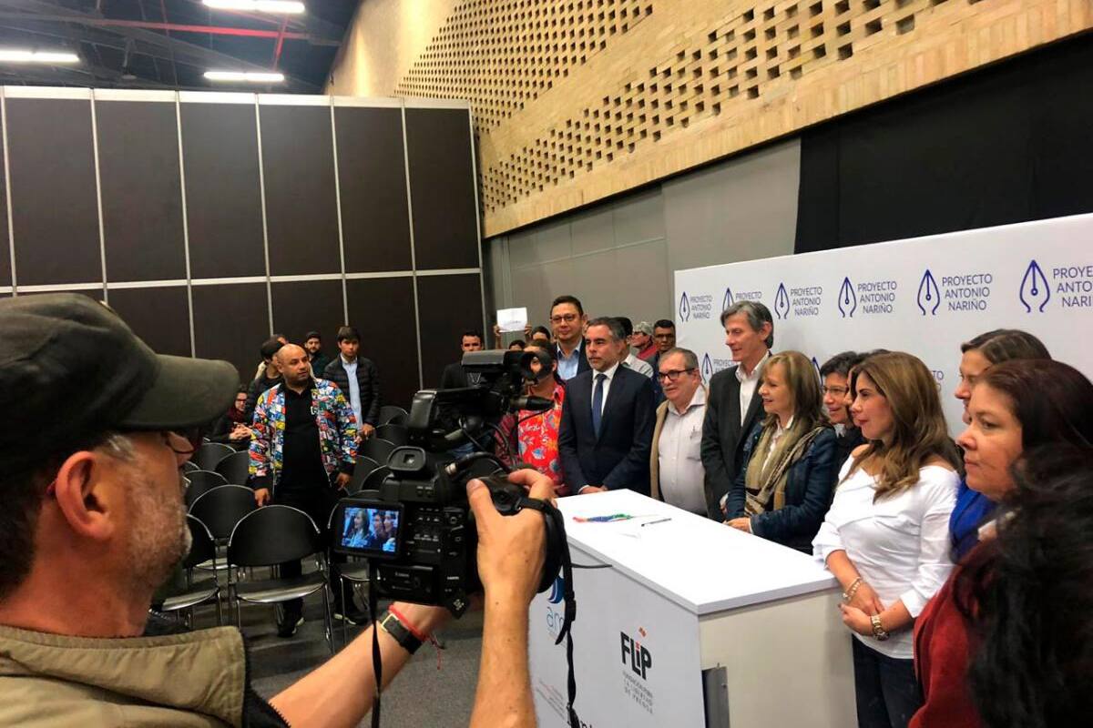 Partidos políticos de Colombia firman declaración por la libertad de prensa