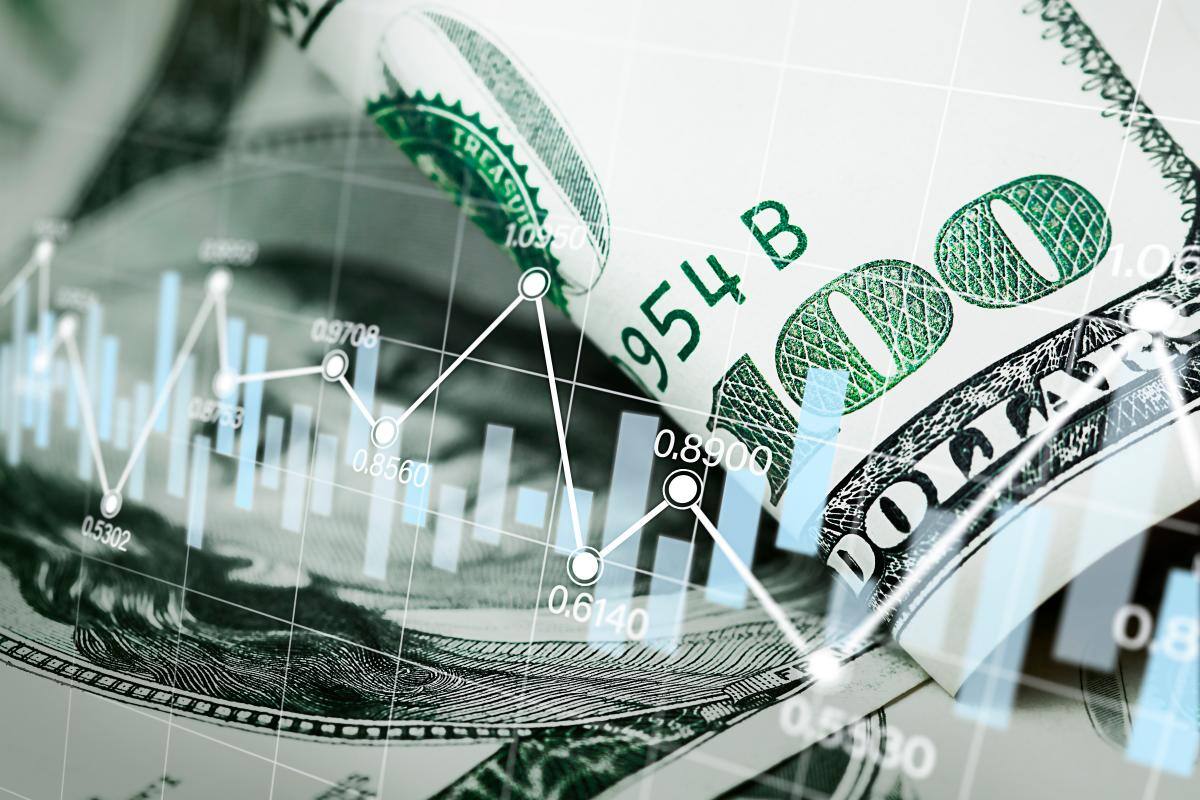 Dólar sigue subiendo tras movidas en los ministerios: cerró en $4.654