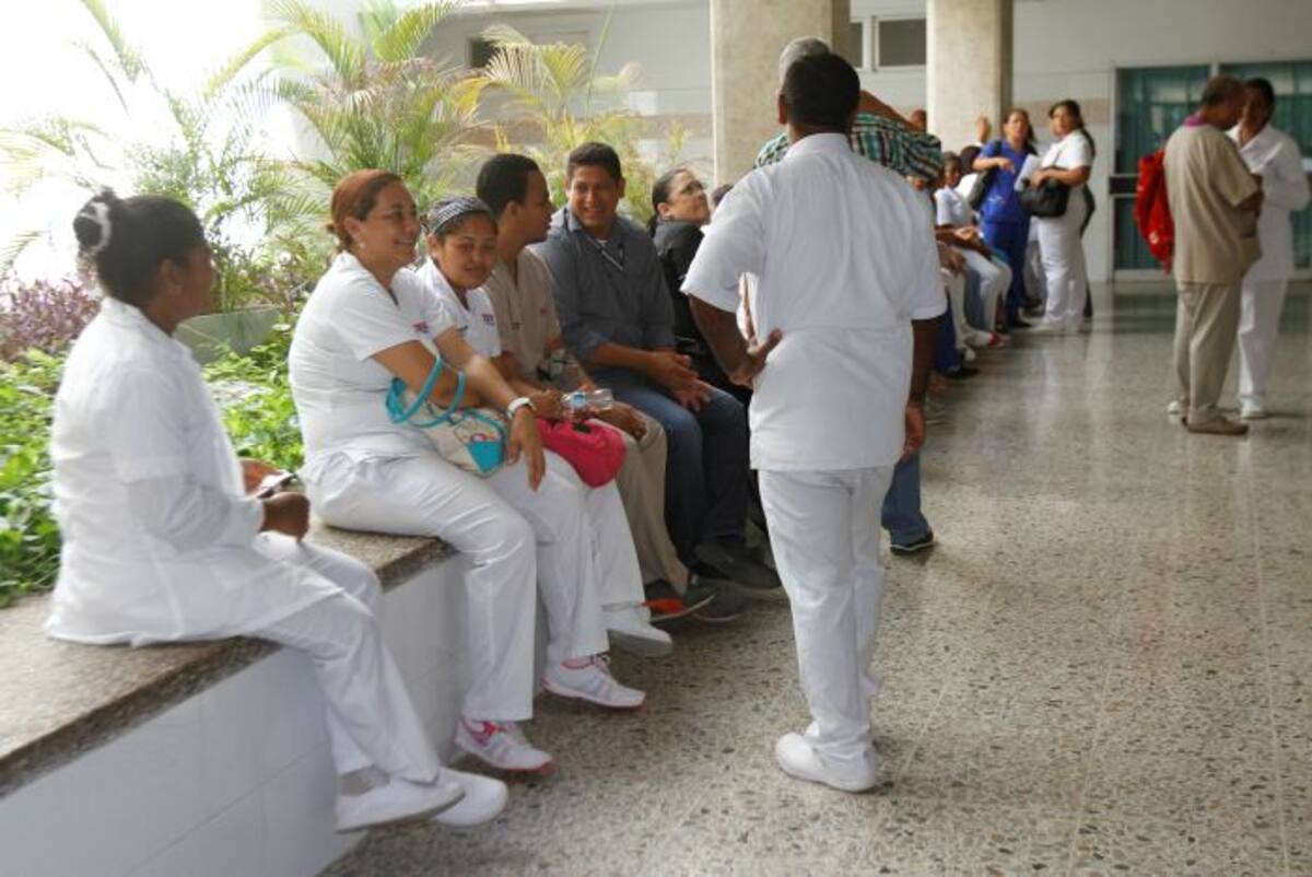 Los trabajadores del HUC retornaron a sus labores. Claudia Fortich- EL UNIVERSAL