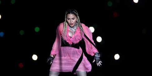 Madonna fue demandada por dos fans por retrasar dos horas un show