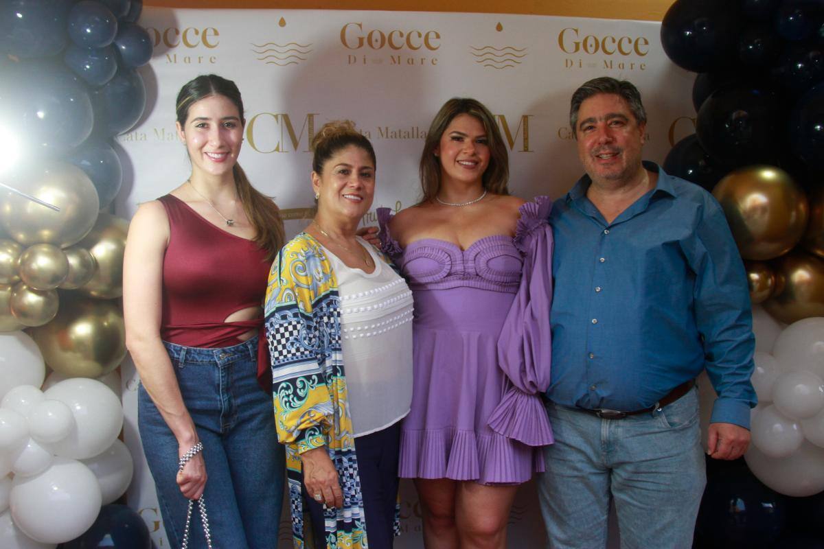 Michelle Correa, Martha Cardona, Cata Matallana y Arturo Frieri.