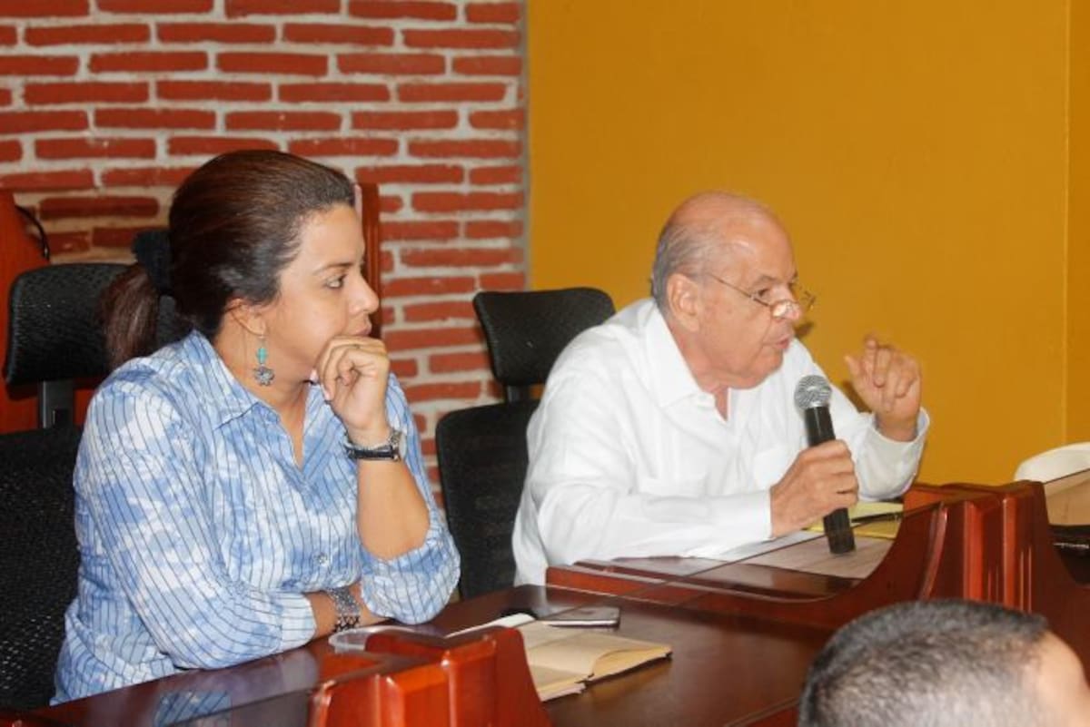 Bertha Arnedo, directora del IPCC, y Raimundo Angulo. Foto: Ernesto Taborda.