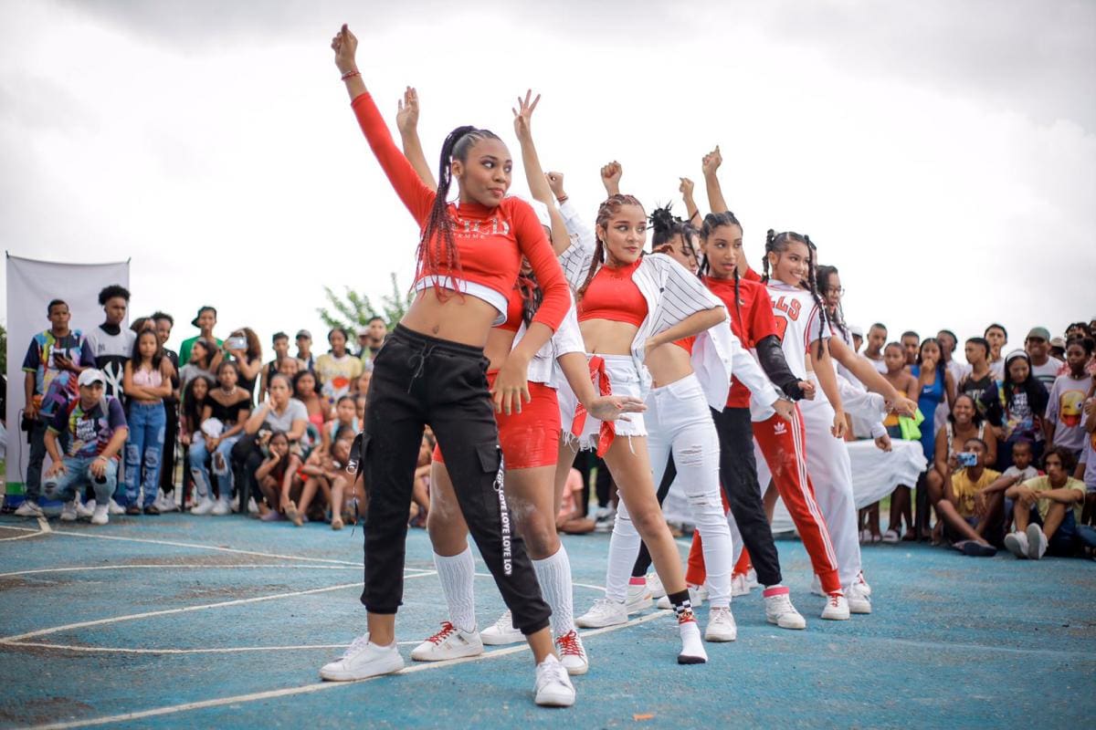 Jovencitas bailarinas de hip hop.