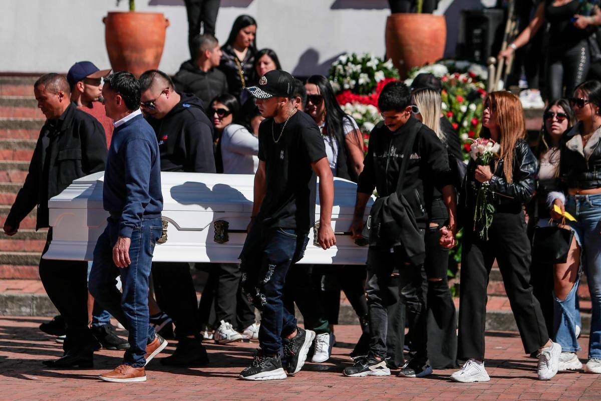 El último adiós para su familiar. //COLPRENSA