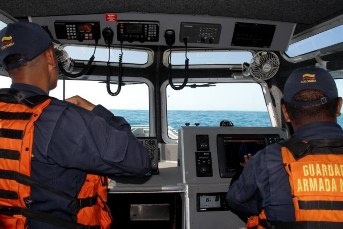 Dos patrullas de Guardacostas y una embaración de la Armada realizaban las labores de búsqueda de la ecuatoriana. FOTO: LUIS EDUARDO HERRÁN ÁLVAREZ/ EL UNIVERSAL