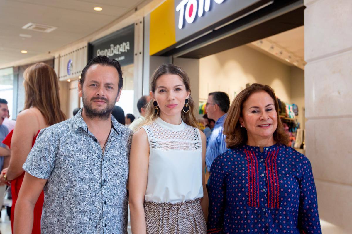Luis Alejandro Martínez, Roxana Dorneanu y Marina Fernández.