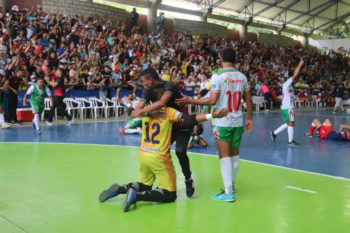 El domingo a las once es la cita de la afición del fútbol con Sabaneros