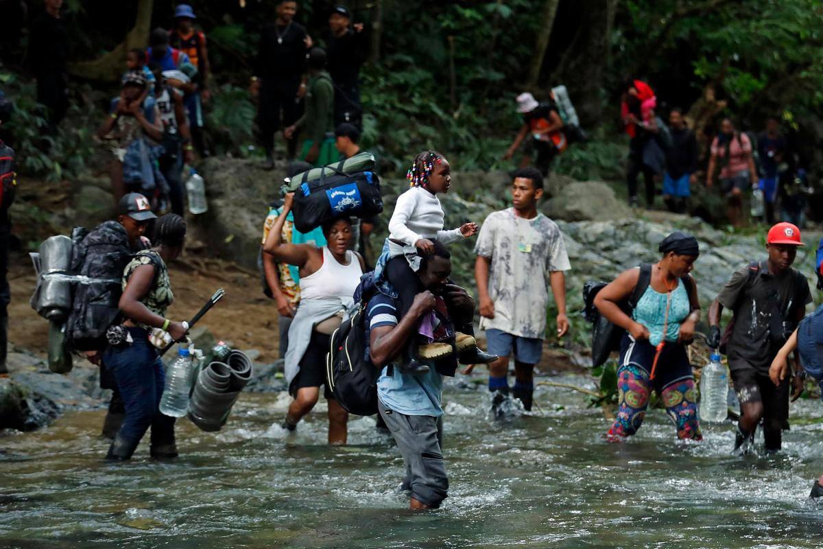 Darién: la selva que no deja ir a los migrantes