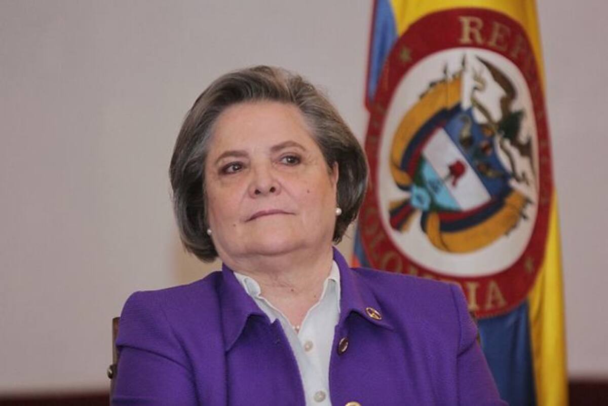 Clara López anunció que adhiere a la campaña presidencial de Gustavo Petro para segunda vuelta COLPRENSA